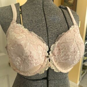 Victoria’s Secret 34 DDD light pink sequin bra